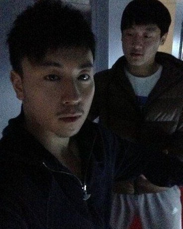 釋小龍與工作人員之前的合影。（資料圖）