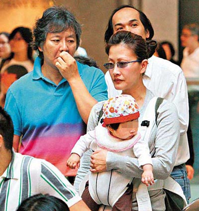 陳慧珊和老公鐘家鴻、女兒