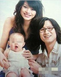 汪峰、葛薈婕和女兒