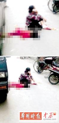 　媽媽哭著坐在旁邊打電話，孩子的爸爸還在三門峽打工。