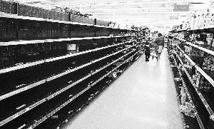 “史上最強風(fēng)暴”桑迪逼近美國東海岸 “史上最強風(fēng)暴”桑迪逼近美國東海岸