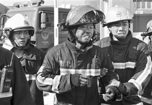  聽聞尹進(jìn)良、陳偉、尹智慧犧牲，戰(zhàn)友們悲痛不已