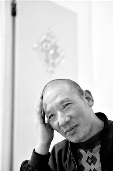 因涉嫌一起奸殺幼女事件，李懷亮被羈押近12年，三次審判，三次因“證據(jù)不足”被撤銷。 本版圖片均為資料圖片