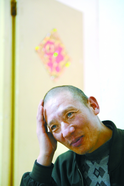 出看守所后,李懷亮的輕松表情越來越多。