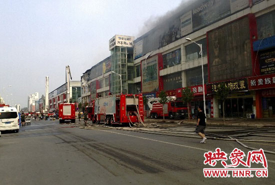 圖為火災(zāi)現(xiàn)場 圖為火災(zāi)現(xiàn)場