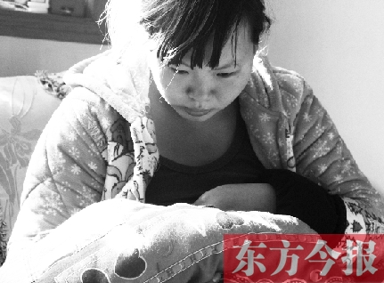 重新找回兒子蛋蛋，年輕的媽媽再也不忍離開(kāi)