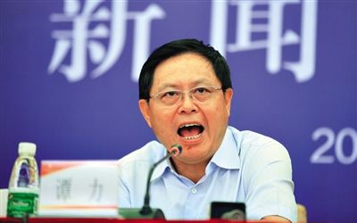 　譚力 男，1955年10月生，漢族，重慶市人，大學學歷，有知青經(jīng)歷。2009年3月前，一直在四川工