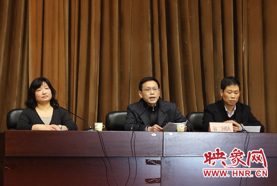 第二組競聘團隊，胡士才（中）朱金星（右）趙瑞瑩（左）。