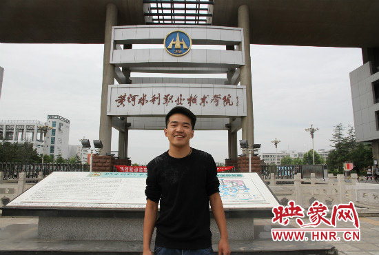 90后大學生跳黃河勇救3人 邢二朋：樂活的“熱心腸”