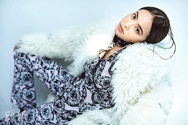 蔡依林的新歌高唱要勇敢做自己，沒想到MV卻鬧出風(fēng)波。