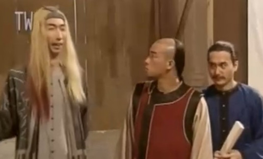 “瘦頭陀”當爺爺 稱孫子嬌小沒遺傳身高 “瘦頭陀”當爺爺 稱孫子嬌小沒遺傳身高