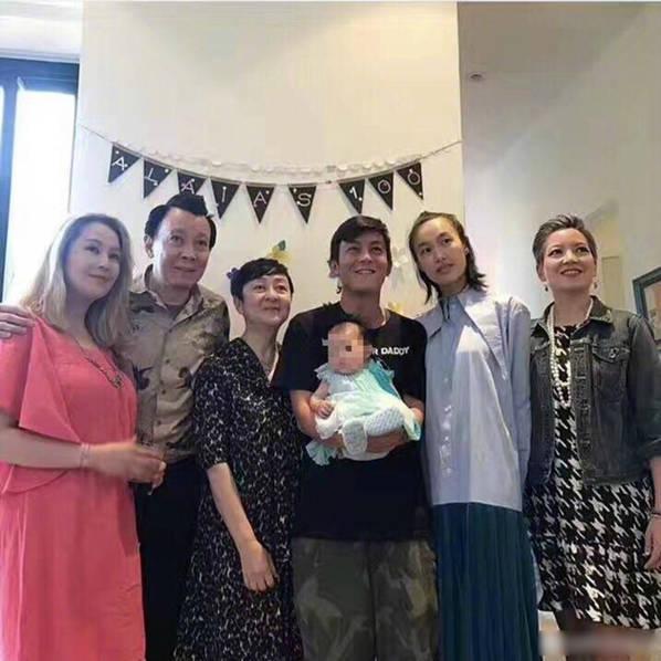 陳冠希女兒首曝光 陳冠希女友是誰(shuí)？秦舒培個(gè)人資料照片家庭背景