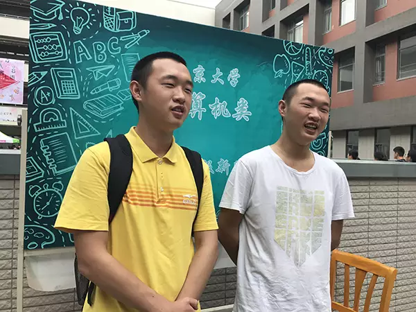 雙胞胎兄弟陳于勤、陳于思。