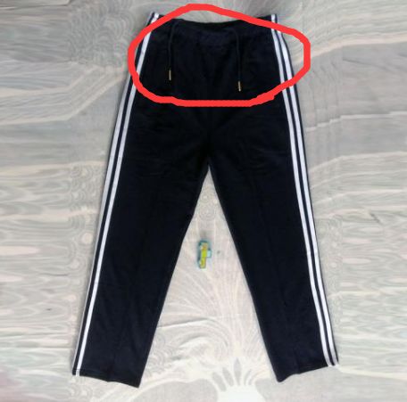 嚇哭！6歲男孩被夾斷手指 罪魁禍首竟是校服