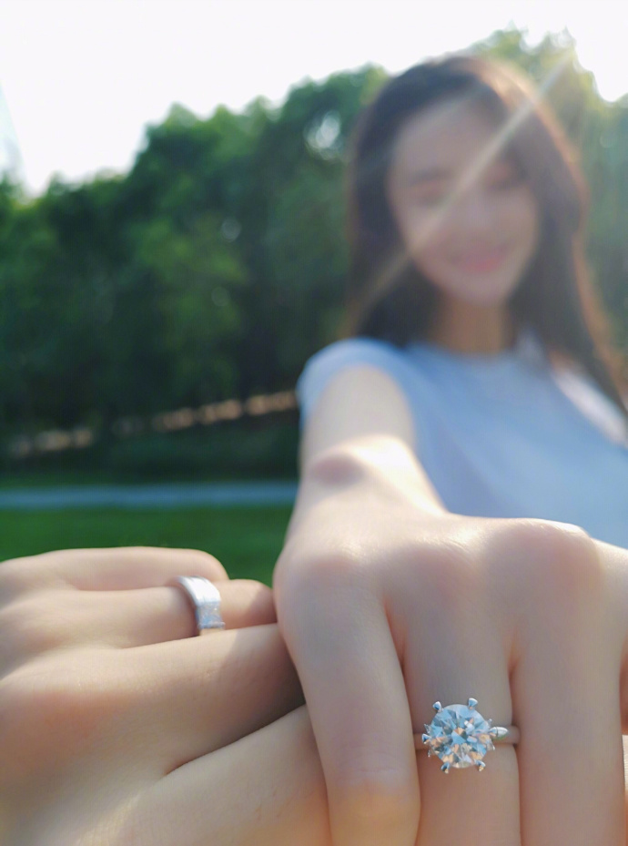 張馨予的婚紗成了淘寶爆款，知道價(jià)格后讓人大跌眼鏡！