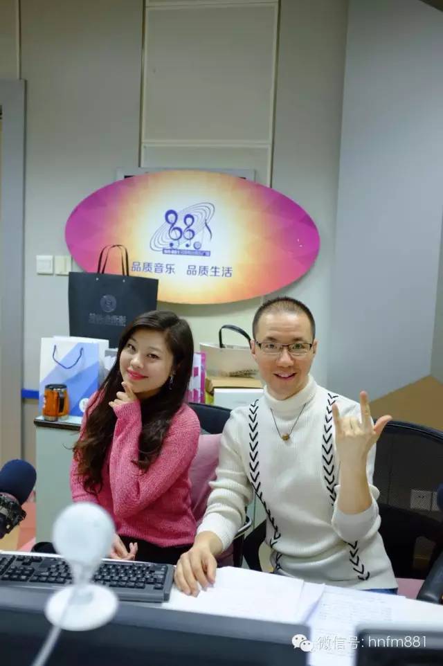 新聞先生凱文和新聞小姐李江也陪伴大家一同跨年！