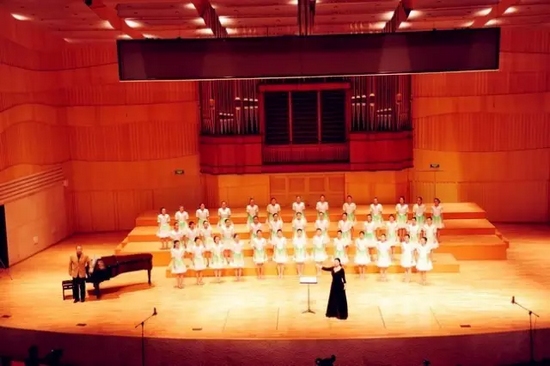 百名大學(xué)生共同謳歌長(zhǎng)征壯麗篇章 百名大學(xué)生共同謳歌長(zhǎng)征壯麗篇章