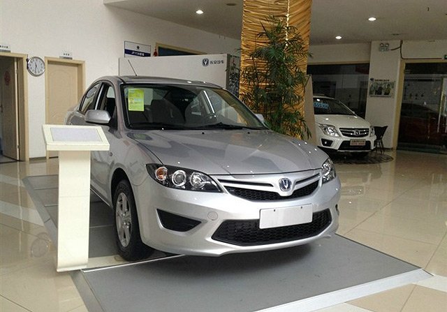 長(zhǎng)安CINTURX車(chē)型實(shí)車(chē)圖