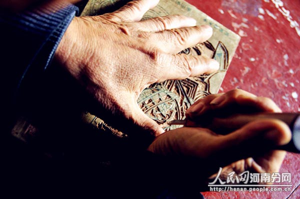 開封鼓樓商業(yè)街開街 朱仙鎮(zhèn)年畫亮相鼓樓 開封鼓樓商業(yè)街開街 朱仙鎮(zhèn)年畫亮相鼓樓