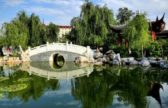 西亞斯國際學院校內(nèi)中國園