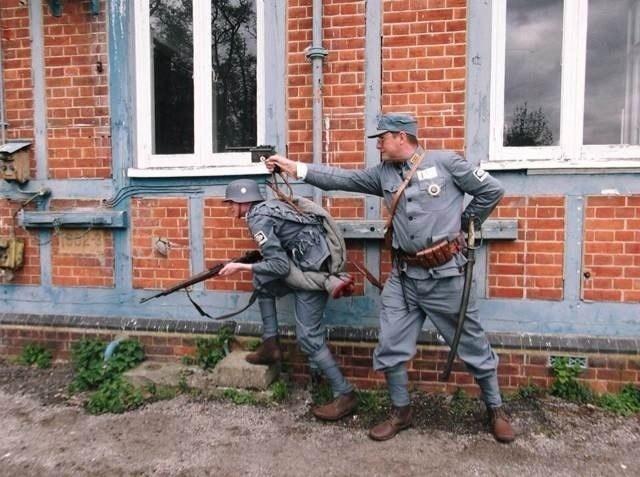 外國軍迷扮演中國抗戰(zhàn)軍人 外國軍迷扮演中國抗戰(zhàn)軍人