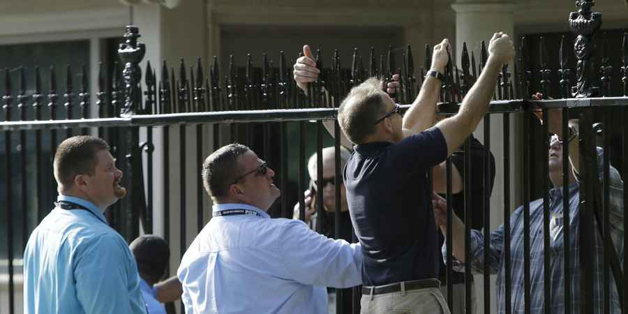 白宮護(hù)欄加裝帶刺鋼釘 白宮護(hù)欄加裝帶刺鋼釘