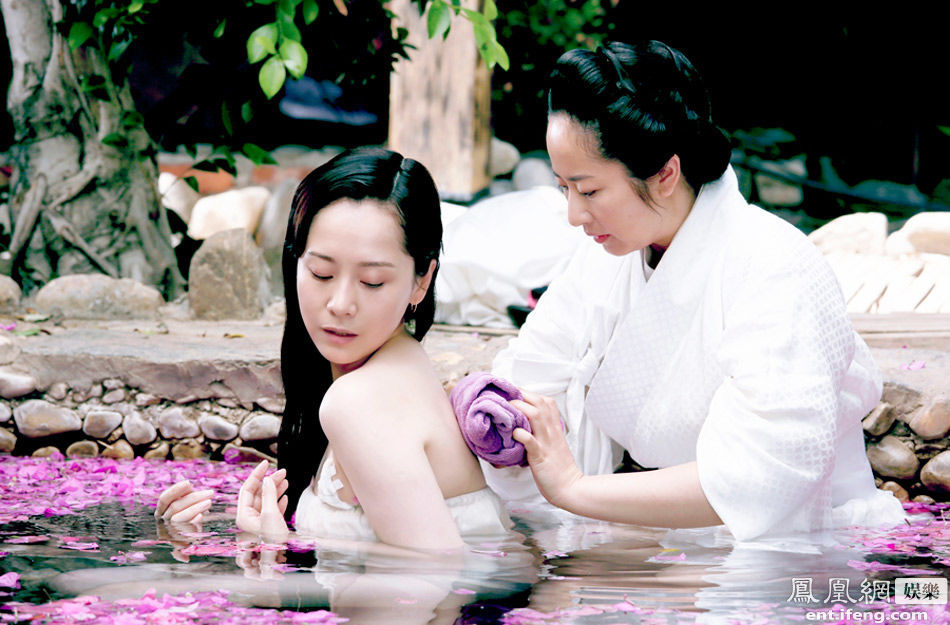 《二炮手》海清裸肩浴照曝光 《二炮手》海清裸肩浴照曝光