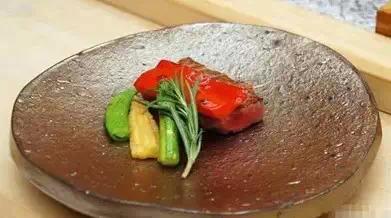 就一點(diǎn)兒紫菜跟生魚片 日料沒吃什么為啥還那么貴？