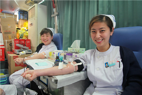 醫(yī)護人員獻血 醫(yī)護人員獻血