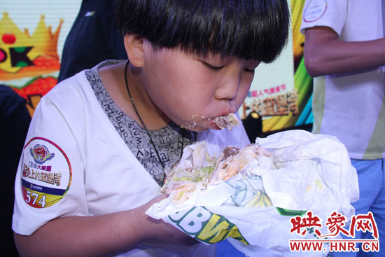 吃漢堡比賽。