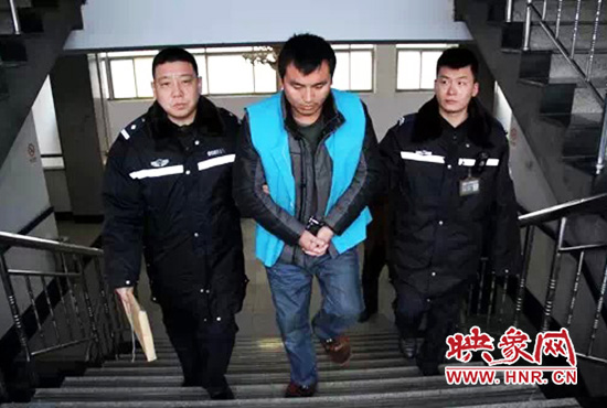 警方已經(jīng)將肇事嫌疑人控制。