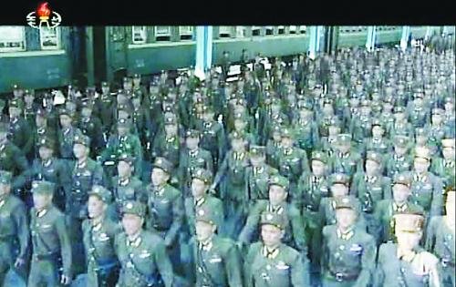 約2萬(wàn)名朝鮮朝鮮人民軍基層軍官近日陸續(xù)抵達(dá)平壤，準(zhǔn)備出席軍方大會(huì)。