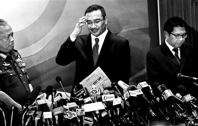 當(dāng)?shù)貢r間2014年3月12日，馬來西亞雪邦，馬來西亞交通部長希山慕丁出席新聞發(fā)布會。