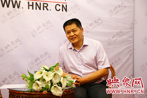 鄭州大學(xué)招生辦副主任楊根順做客映象網(wǎng)“名校面對面”系列視頻訪談 鄭州大學(xué)招生辦副主任楊根順做客映象網(wǎng)“名校面對面”系列視頻訪談