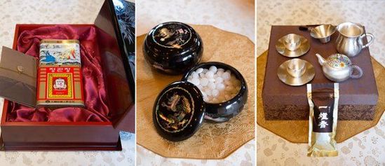 　當(dāng)?shù)貢r(shí)間2014年7月4日，韓國(guó)總統(tǒng)樸槿惠向中國(guó)國(guó)家主席習(xí)近平贈(zèng)送的紅參和茶具等。