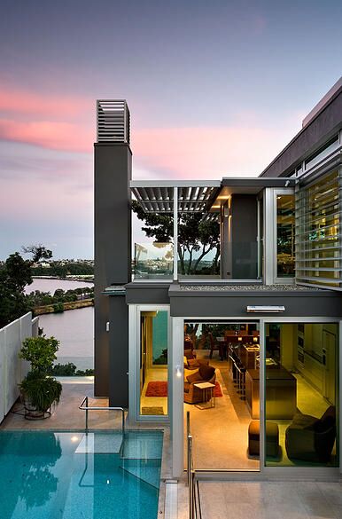 近日，新西蘭華人土豪再次出手，以1010萬的價格購買了位于Parnell的一座無敵海景豪宅。