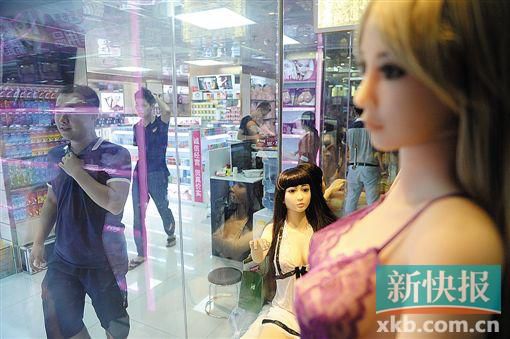 廣東成人用品市場調(diào)查。圖為各地的經(jīng)銷商都會在此進貨。新快報記者 孫毅/攝