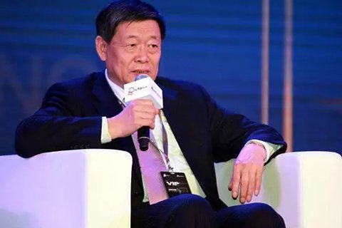 在2015(第八屆)金麒麟論壇上，山東魏橋創(chuàng)業(yè)集團(tuán)董事長張士平表示，要想企業(yè)搞得好，必須讓員工過得好，我們企業(yè)負(fù)責(zé)為員工蓋房子，保證每個(gè)員工有一套房子，從90平方到160平方不等，這就解決了把農(nóng)村勞動力轉(zhuǎn)移到城市的問題，也解決了我們的職工家屬的問題，叫職工真正以企業(yè)為家。