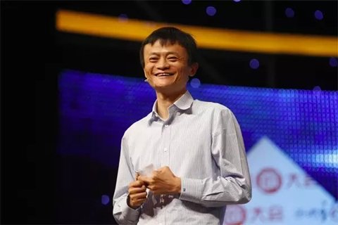 2011年8月17日，阿里巴巴集團(tuán)宣布，將提供30億元無息貸款，幫助員工解決首次置業(yè)問題，每人最高可申請30萬元。此外，阿里巴巴還將投入5億元設(shè)教育基金，通過和教育機(jī)構(gòu)共同辦學(xué)、與現(xiàn)有學(xué)校合作，解決員工子女入園、上學(xué)問題;向基層員工發(fā)放一次性的物價(jià)、子女教育補(bǔ)貼，預(yù)計(jì)總額超過4000萬元。