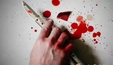 男子用被子捂死妻子 在其胸部、腹部寫下我愛你