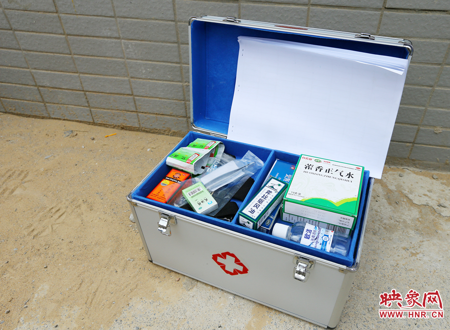 高溫天氣下，防暑藥品是必須準(zhǔn)備的