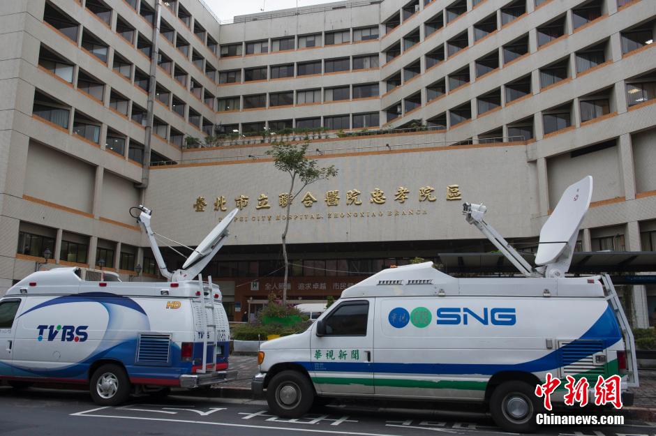 臺灣復(fù)興航空一架班機(jī)墜河