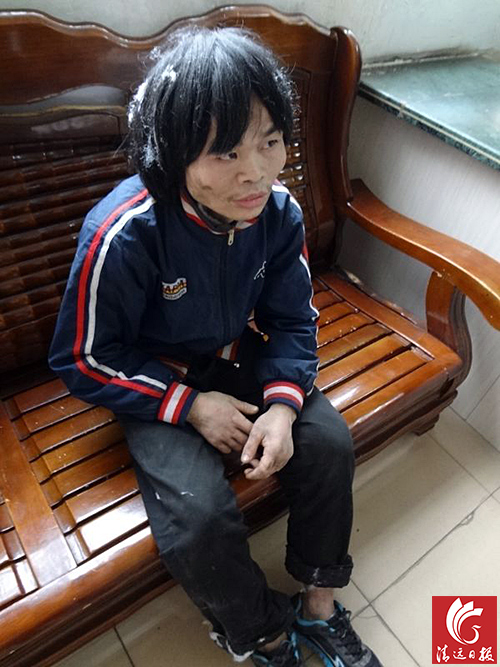 1997年16歲時(shí)被“杜某”以招工名義帶離家鄉(xiāng)關(guān)押干活至今。