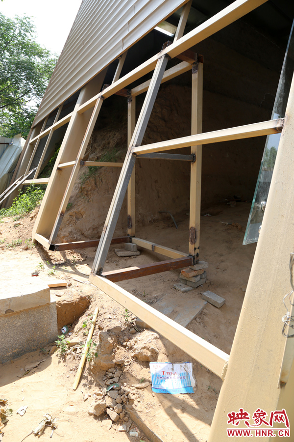 目前，該項(xiàng)工程即將竣工。