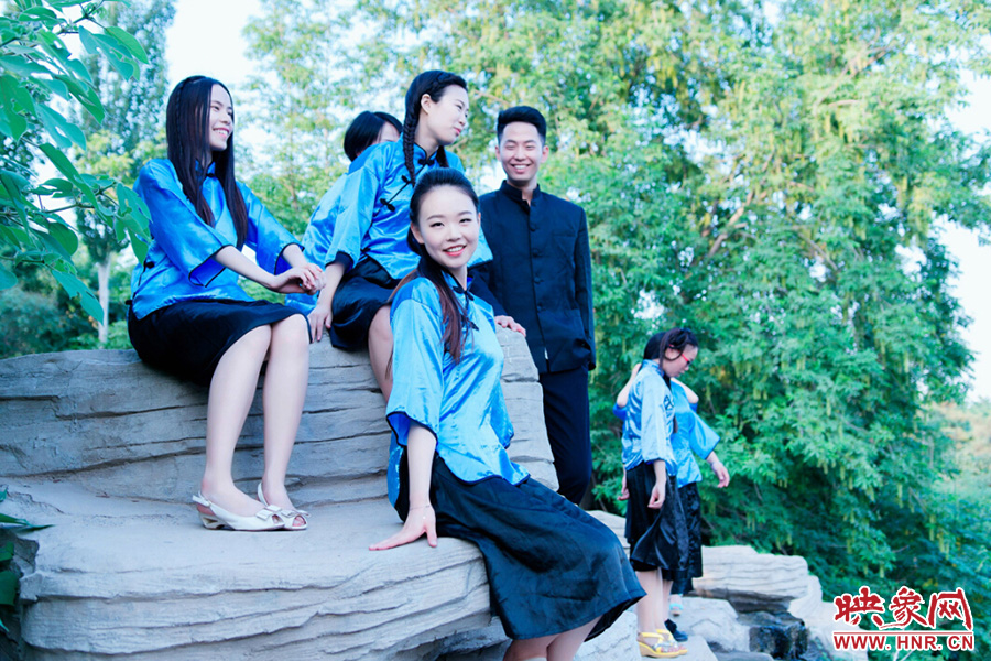 最是那溫柔一笑，定格了四年所有的記憶。