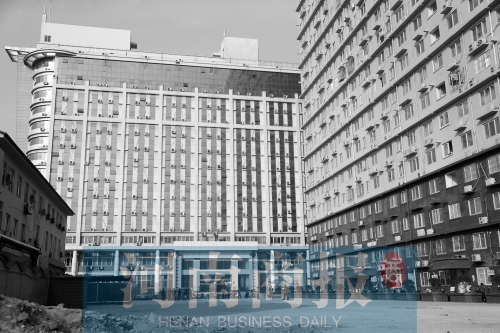 因購房尾款沒有交齊，鄭州一小區(qū)多戶業(yè)主的生活用水被停掉，有的連續(xù)半個月沒水吃。