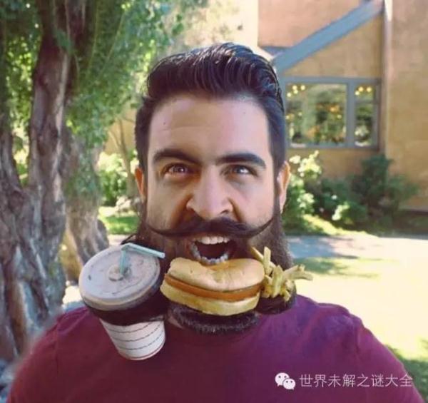 美國大叔有一把神奇的胡子:可以變成各種造型
