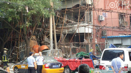 北京一民宅發(fā)生爆炸震感強(qiáng)烈 多名居民受傷 北京一民宅發(fā)生爆炸震感強(qiáng)烈 多名居民受傷