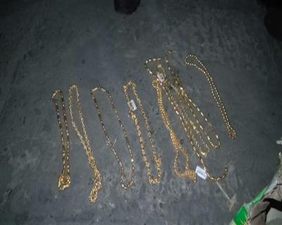 被搶金飾被警方起獲。