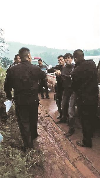 索瑪基金會理事長黃紅斌被當?shù)厣止矌ё? style= 索瑪基金會理事長黃紅斌被當?shù)厣止矌ё? complete=